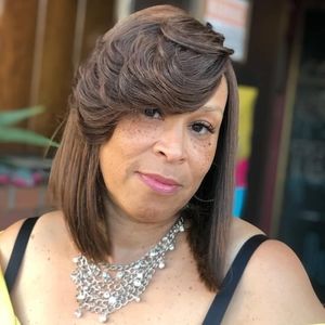 Meet your Posher, Donna